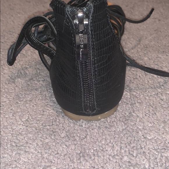 Sandals - Picture 3 of 4